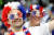 프랑스 국기 색의 가발과 안경을 쓴 프랑스 축구 팬. EPA=연합뉴스