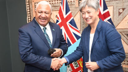 中왕이 한방 먹였다, 중국계 호주 女장관의 '피지섬 도발'