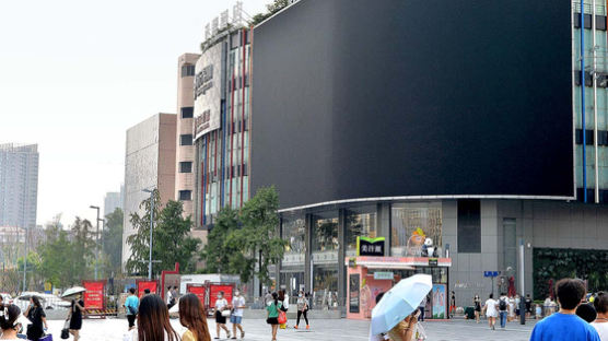 45℃ 푹푹 찌는데 "선풍기도 못 튼다"…불꺼진 청두 불만 폭발 