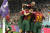 브루누 페르난데스가 두 번째 골을 터뜨린 직후 포르투갈 선수들이 환호하고 있다. AP=연합뉴스