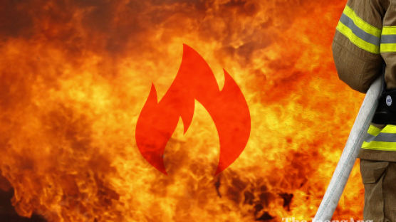 영종도 회센터 건물 화재…1시간만에 불 껐지만 피해액 1.8억