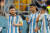 토트넘 수비수 로메로(가운데)는 메시(왼쪽)와 함께 월드컵 우승 도전에 나섰다. AFP=연합뉴스