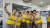 6일(현지시간) 이재용 삼성전자 회장이 아랍에미리트(UAE) 바라카 원자력발전소 건설 현장을 찾아 삼성물산 직원들과 기념사진을 찍고 있다. 사진 삼성전자
