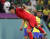 김민재가 6일 카타르월드컵 브라질과 16강전에서 공을 머리로 받아내고 있다.