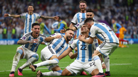 메시의 월드컵 계속된다…아르헨, 네덜란드 꺾고 4강 진출