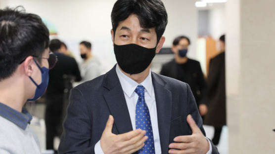 윤건영 “文케어 폐지 공식화? 얼빠진 일 하고 있다” 