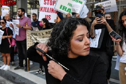 '히잡시위' 탄압한 이란, 유엔여성기구 퇴출 당했다…韓도 찬성