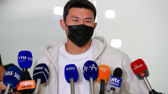 김민재 "일본이 부럽다"…출국하며 한국축구 뼈 때렸다