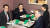 2015년 문재인 당시 민주당 대표가 서울 여의도 한 식당으로 전직 당 대표 등을 초청해 식사하고 있다. 왼쪽부터 시계방향으로 박지원 전 원내대표, 문희상 전 비대위원장, 안철수 전 공동대표, 문 대표.