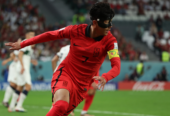 한국 축구를 12년 만에 월드컵 16강으로 이끈 손흥민. 연합뉴스