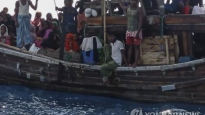 표류 중이던 로힝야족 난민 104명, 스리랑카 해군이 구조