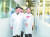 지난 2018년 4월 중국 우한에 있는 YMTC 공장에서 시진핑(왼쪽) 중국 국가 주석이 자오웨이궈(가운데) 칭화유니그룹 회장 등과 함께 반도체 생산 라인을 둘러보고 있다. 신화통신