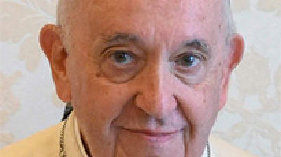 “건강 나빠지면 사직” 프란치스코 교황, 선출 때 미리 서명