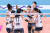 20일 인천 삼산체육관에서 열린 흥국생명과 경기에서 득점한 뒤 환호하는 GS칼텍스 선수들. 사진 한국배구연맹