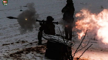 우크라군 참모본부 “러시아군, 140여 차례 공격 퍼부었다” 