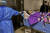 지난 22일 중국 충칭의대 응급실에 코로나 양성 환자가 실려오고 있다. AFP=연합뉴스
