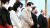  윤석열 대통령과 김건희 여사가 성탄절인 25일 서울 성북구 영암교회에서 예배를 드리고 있다. 사진 대통령실 