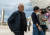 올해 93세의 건축가 프랭크 게리가 지난 10월 빌바오 구겐하임 미술관 25주년을 맞아 빌바오를 찾은 모습. [AFP=연합뉴스] 