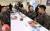 주호영 국민의힘 원내대표가 30일 강원도 연천군 5사단 수색대대 식당에서 장병들과 대화하고 있다. 국회사진기자단