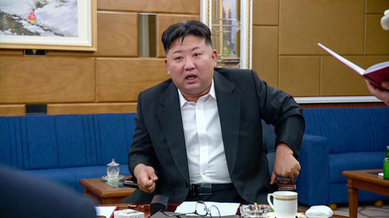 [속보] 김정은 "핵탄보유량 기하급수적으로 늘리겠다"