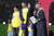 호날두(가운데 왼쪽)가 지난 3일 사우디 알 나스르 입단식에 여자친구 조지나 로드리게스(가운데 오른쪽)와 그의 아이들과 참석했다. AFP=연합뉴스