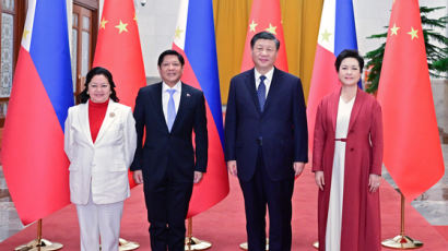 대만이 바로 위…'친미' 필리핀 대통령에 공들이는 시진핑