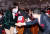 국민의힘 차기 당 대표 경선 유력 후보인 나경원(왼쪽) 전 의원과 김기현 의원이 5일 오후 서울 송파구민회관에서 열린 국민의힘 송파을 신년인사회에서 서로 악수를 나누고 있다. 뉴시스