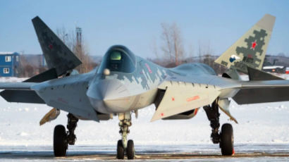 러, 최신예 전투기 Su-57 띄웠다…벨라루스와 공군연합훈련도