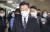 이재명 더불어민주당 대표가 성남FC 후원금 의혹 관련 검찰 출석을 하루 앞둔 9일 국회에서 지도부와 회의를 마친 뒤 본청을 나서고 있다. 뉴스1