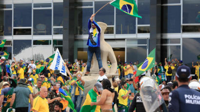 ‘의회 폭동’ 브라질서 또 시위 움직임…“美수사 지원 검토”