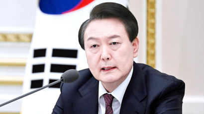 尹 지지율 37%→35% 소폭 하락…'윤심' 논란 악재 작용 [갤럽]
