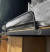 22살 여대생 쑹모씨가 사용하던 이층침대. 추락방지펜스가 매트리스 높이와 비슷해 무용지물이다. 사진 하이바오신문 캡쳐