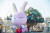 에버랜드 포시즌스가든에 설치된 대형 토끼 조형물. 토끼해를 맞아 기념사진을 담아가기 좋은 장소다. 사진 에버랜드 