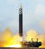 북한이 지난해 11월18일 신형 대륙간탄도미사일(ICBM) '화성-17형'을 이동식발사대(TEL)에서 시험발사하는 모습. 뉴스1