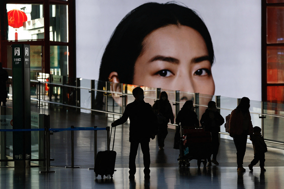 中 "중국인 해외 단체여행 허락하겠다, 단 한국은 빼고" 