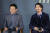 배우 황정민과 현빈(오른쪽)이 지난달 20일 서울 성동구 메가박스 성수에서 열린 영화 '교섭' 제작보고회에서 환한 미소를 짓고 있다. 뉴스1