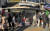 20일 오후 찾은 광장시장 남1문 초입의 카페 어니언. 시장을 찾은 젊은 손님들이 커피와 빵을 주문하고 있었다. 유지연 기자