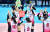 25일 인천 삼산월드체육관에서 열린 흥국생명과의 경기에서 득점한 뒤 환호하는 KGC인삼공사 선수들. 사진 한국배구연맹