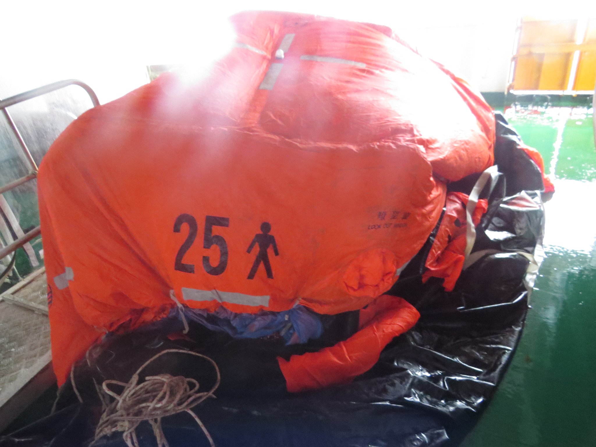 사고 화물선 인근에서 구명벌 3대와 구명정 2대가 발견됐지만, 탑승자는 없었던 것으로 전해졌다. 사진 제주해경