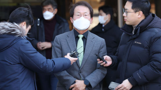 조희연 '해직교사 부당채용 유죄' 집유...교육감직 잃을 위기