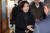 나경원 전 국민의힘 의원이 29일 서울 여의도 한 식당에서 열린 기자간담회에 참석해 취재진과 인사하고 있다. 뉴스1