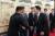 윤석열 대통령이 지난 24일 용산 대통령실에서 열린 '과학기술 영 리더와의 대화'에서 참석자와 악수하고 있다. 연합뉴스