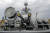 모스크바호의 함포를 덮고 있는 러시아의 쌍두독수리 국가 문장. 2008년 9월 모습이다. 로이터=연합뉴스