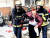 우크라이나 국가비상기구가 23일 제공한 사진. 러시아의 미사일 공격으로 파괴된 오데사의 건물에서 구조대원들이 여성을 구조하고 있다. AFP=연합뉴스