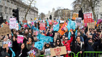 英 교사·공무원 등 50만명 파업 "임금 올려달라"…2011년 이후 최대