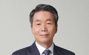 尹, 인권위 상임위원에 김용원 변호사 인선