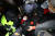 이태원 참사 희생자 유가족들이 6일 오전 오세훈 서울시장과의 면담을 요구하며 서울시청 진입을 시도하다 도로에 드러눕고 있다. 뉴스1