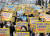 국교직원노동조합(전교조) 조합원들이 12일 오후 서울 용산구 전쟁기념관 앞에서 가진 전국교사결의대회에서 윤석열식 유보통합을 전면 철회하라는 구호를 외치고 있다.  뉴스1