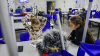 "러시아, 우크라 침공 이후 어린이 6000명 사상교육"