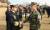 정옥근 전 해군참모총장. 2009년 재임 시절 청해부대 3진 출항식에 참석해 아덴만으로 떠나는 해병대원과 악수하는 모습. 중앙포토